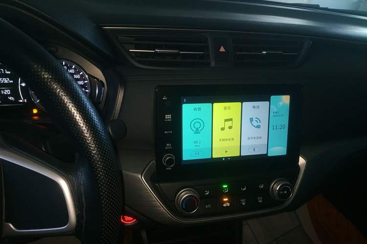 Used Honda Envix 2022 180TURBO CVT Comfort Version Audio And AC Panel