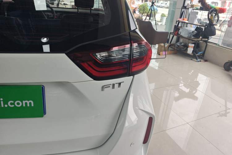 Used Honda Fit 2021 1.5L CVT Trend Edition Exterior 3