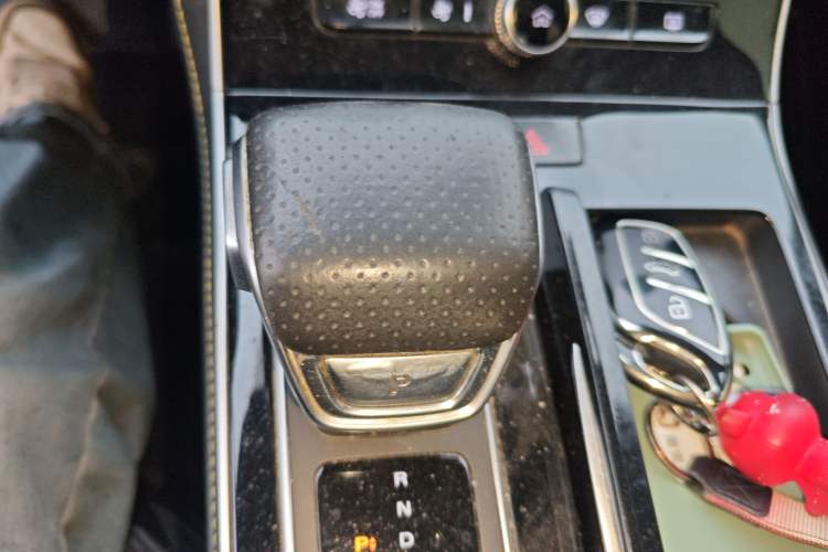 Used Roewe i6 MAX New Energy 2020 1.5T PHEV Sporty Cool Edition Gear Lever