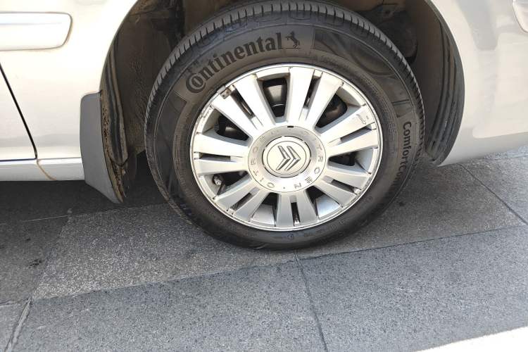 Used Citroen Elysee 2011 Sedan 1.6L Manual Tech Edition Right Front Wheel Hub