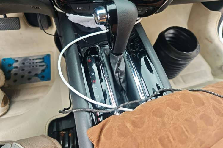 Used Honda Vezel 2018 1.5L CVT 2WD Technology Elite Model Gear Lever