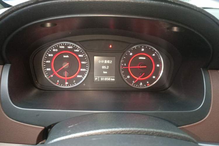 Used SAIC MAXUS G10 2016 1.9T Automatic Luxury Executive Edition Diesel China V Standard