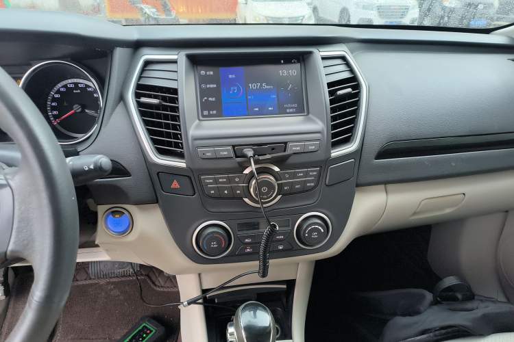 Used Dongfeng Aeolus A60 2016 1.6L DCT Luxury Version Audio And AC Panel