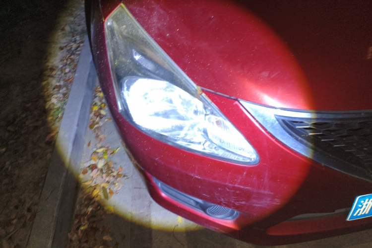 Used Nissan Tiida 2014 1.6L CVT Comfort Model Right Front Headlight