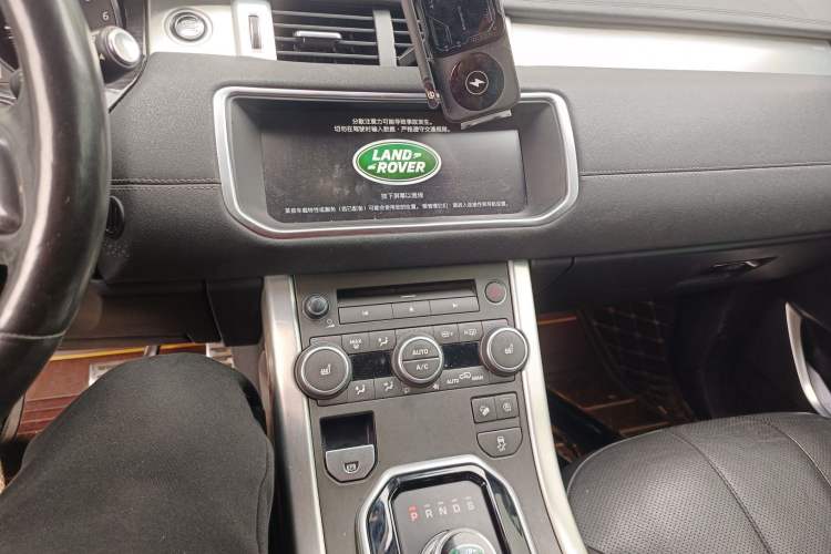 Used Land Rover Range Rover Evoque 2018 240 PS SE DYNAMIC Smart Edition