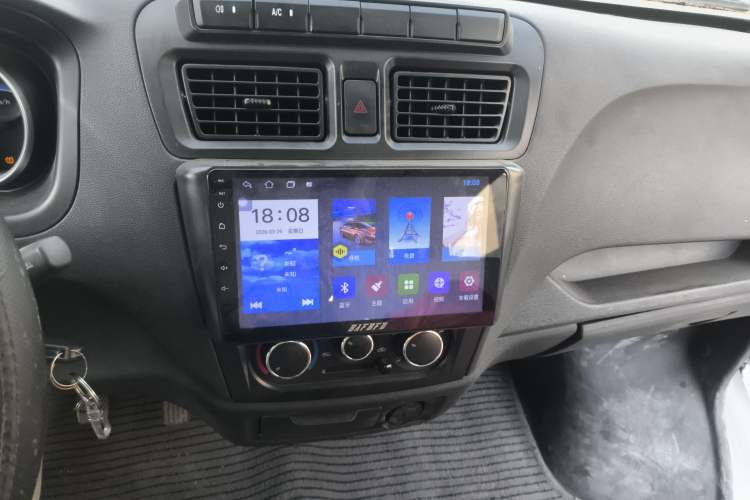 Used CHANGAN KAICHENG Ruixing M60 2019 1.5L Standard Model China V Emission Standards 5/6 Seats 4G15S Audio And AC Panel