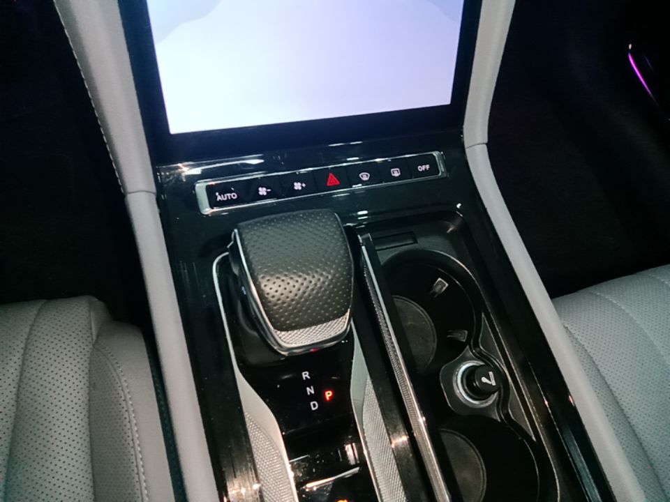 Hongqi H5 PHEV 2025 170 Super Hybrid Version — снимка 16