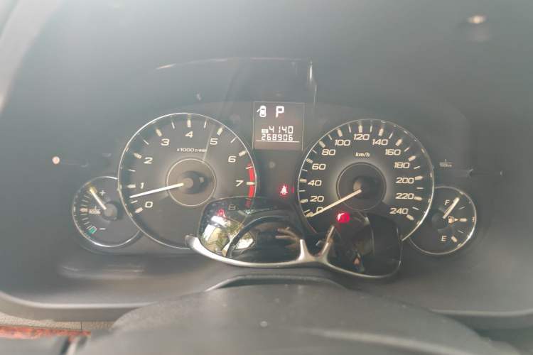 Used Subaru Outback 2011 2.5i Luxury Navigation Edition Odometer Close Up