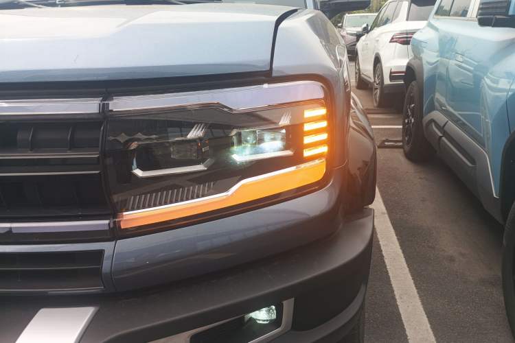 Used Formula Leopard 5 2023 Cloud Ride Flagship Edition