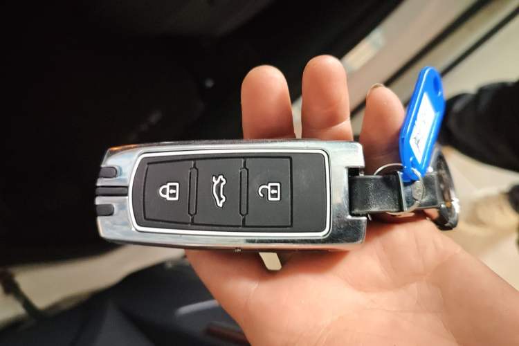 Used Zotye T600 2015 Family Edition 2.0T Manual Elite Version
