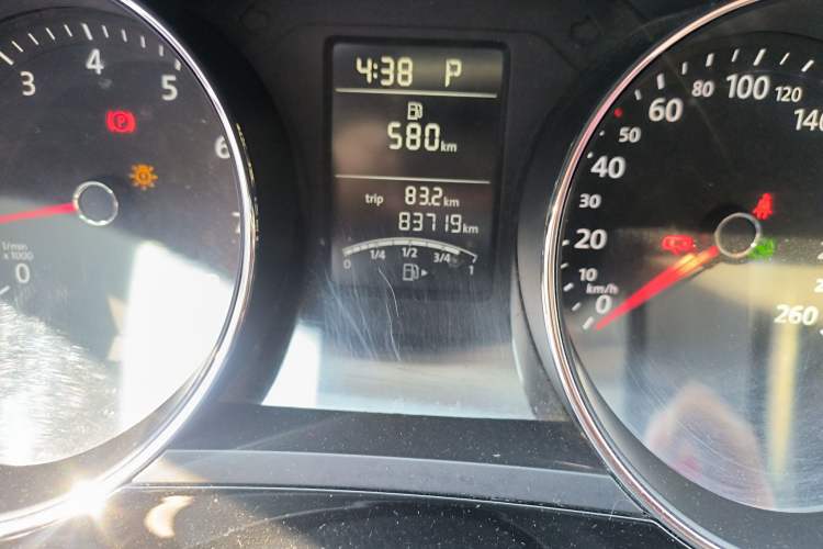 Used Volkswagen Sagitar 2018 1.6L Automatic Comfort Model Odometer Close Up