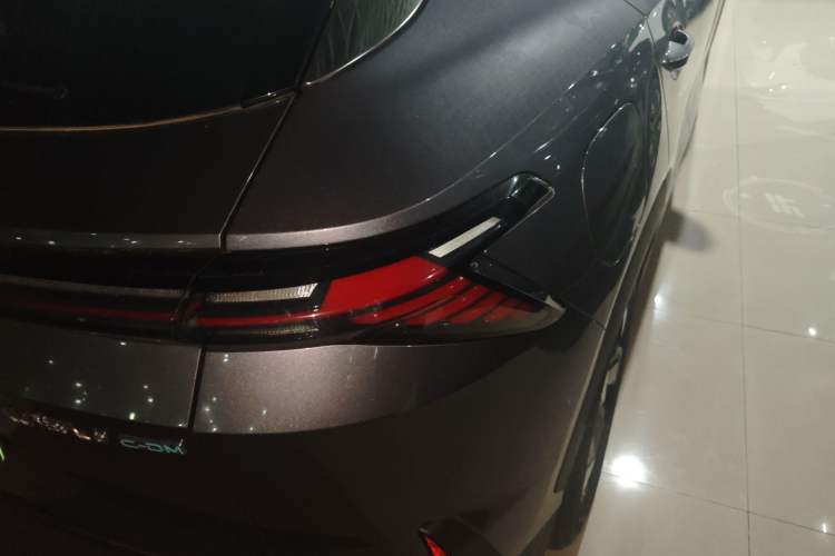 Used JETOUR Shanhai L6 2024 1.5TD DHT ULTRA