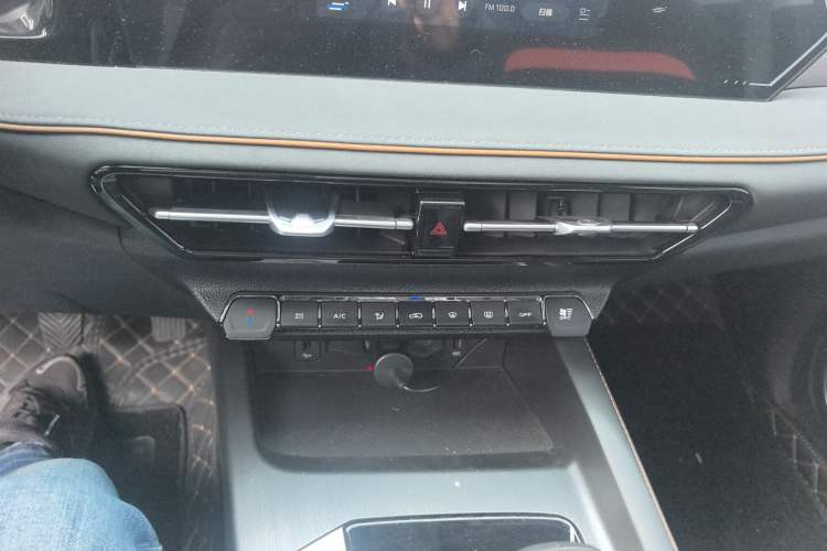 Used Oshan X7 PLUS 2023 Enjoy Edition 1.5T Manual Jiayue Model
