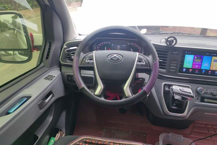 Used SAIC MAXUS Xintu V80 2025 PRO Aoyuntong 2.0T Automatic Long Wheelbase Ultra-Low Roof 6/7/8/9-Seater