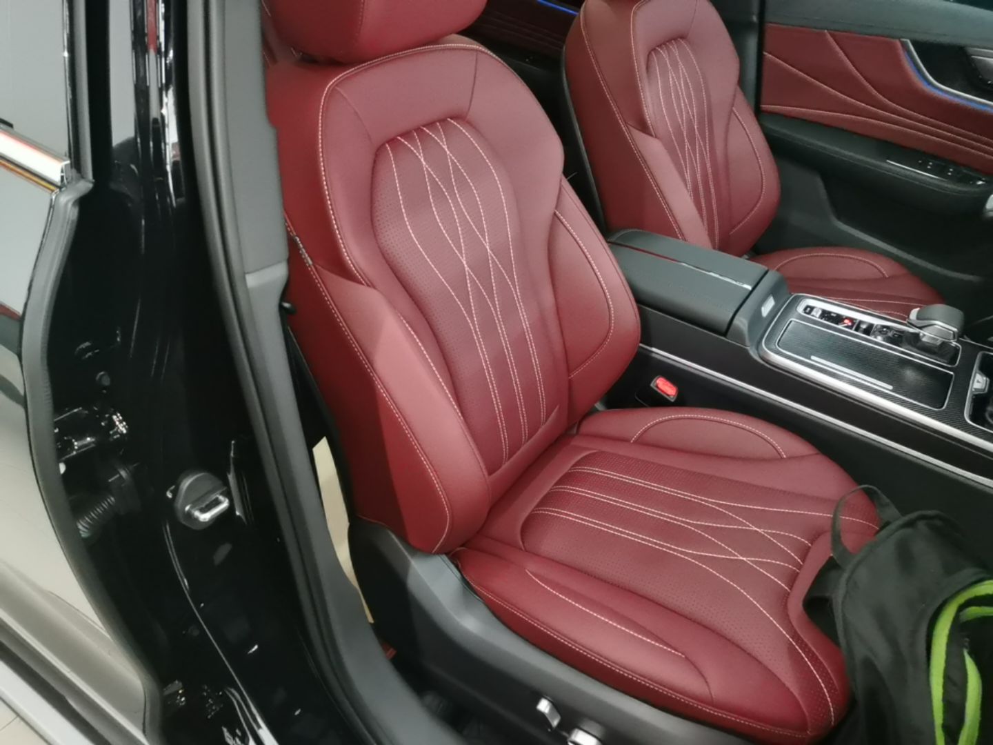 Hongqi HS5 2026 Model 2.0T Four-Wheel Drive Xuan Ying Edition — снимка 19