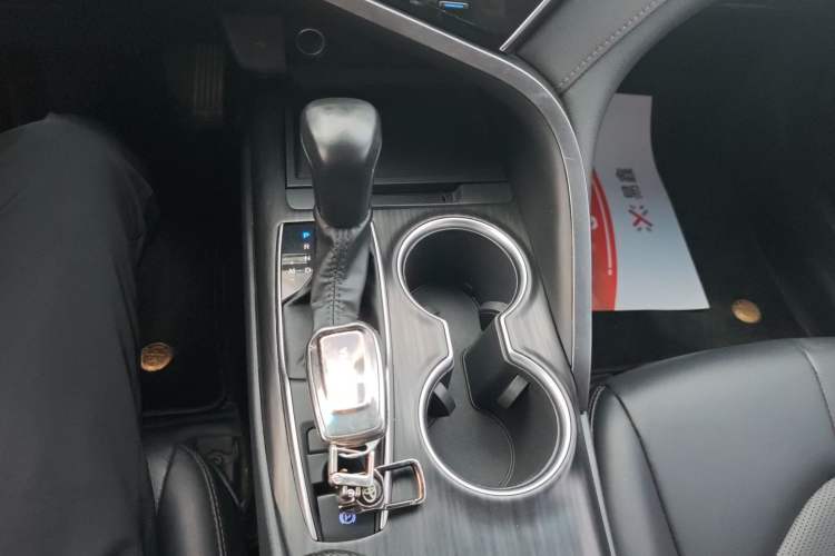 Used Toyota Camry 2021 2.0G Luxury Edition Gear Lever
