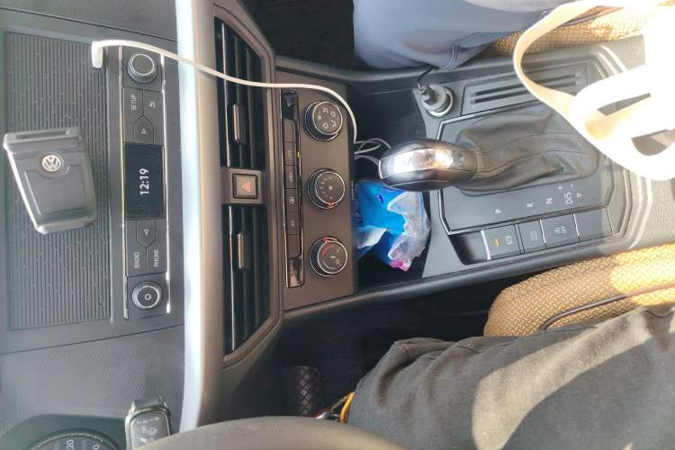 Used Volkswagen Lavida 2019 1.5L Automatic Fashion Edition China VI Audio And AC Panel