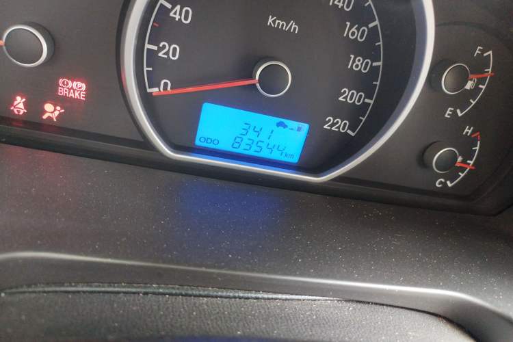 Used Hyundai Celesta 2011 1.6L Manual Luxury Model Odometer Close Up