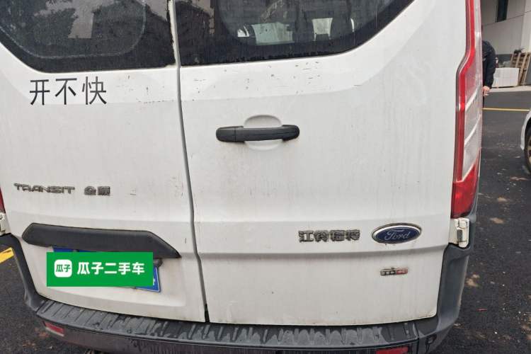 Used Ford Transit 2019 2.0T Diesel Multi-Purpose Commercial Vehicle Mid-Drive Mid-Roof 6-Seater China VI Standard
