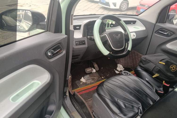 Used Wuling Hongguang MINIEV 2021 Macaron Premium Model – Lithium Iron Phosphate
