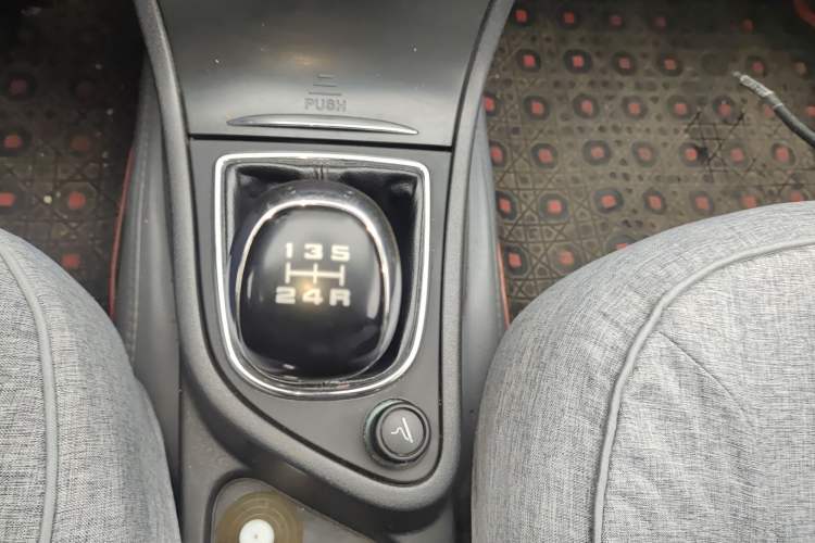 Used Dongfeng Aeolus H30 2012 CROSS 1.6L Manual Zunyi Model