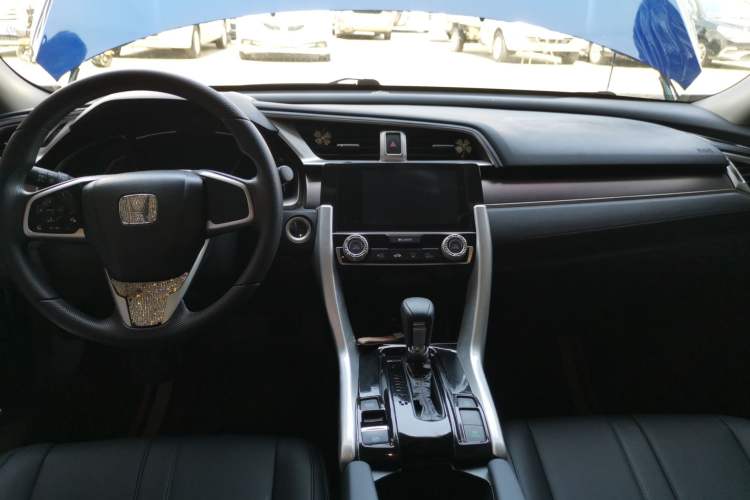 Used Honda Civic 2016 220TURBO CVT Luxury Edition
