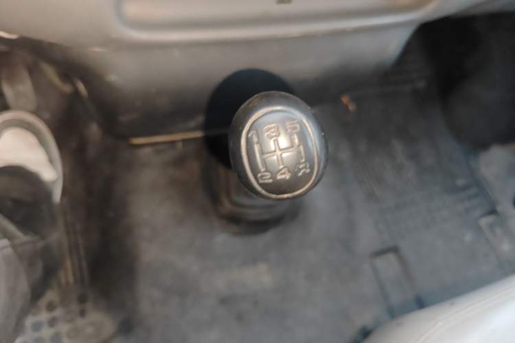 Used Ford Classic Transit 2015 2.8T Diesel Multi-Function Vehicle Short Wheelbase 6-Seater Mid-Roof Edition JX493ZLQ4