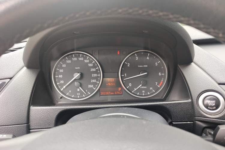 Used BMW X1 2014 sDrive18i Fashion Model Instrument Cluster