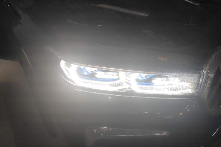 Used BMW 7 Series 2021 740Li xDrive Executive M Sport Package Right Front Headlight