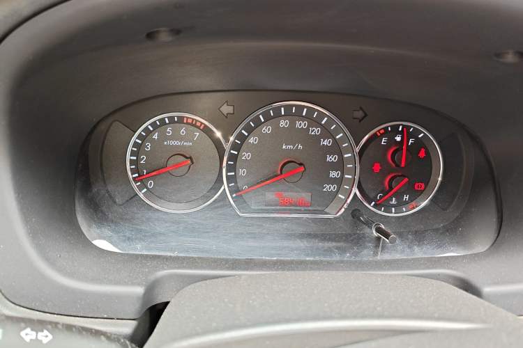 Used CHANGAN Alsvin V3 2015 1.4L Manual Warm-Hearted Model China V Standard