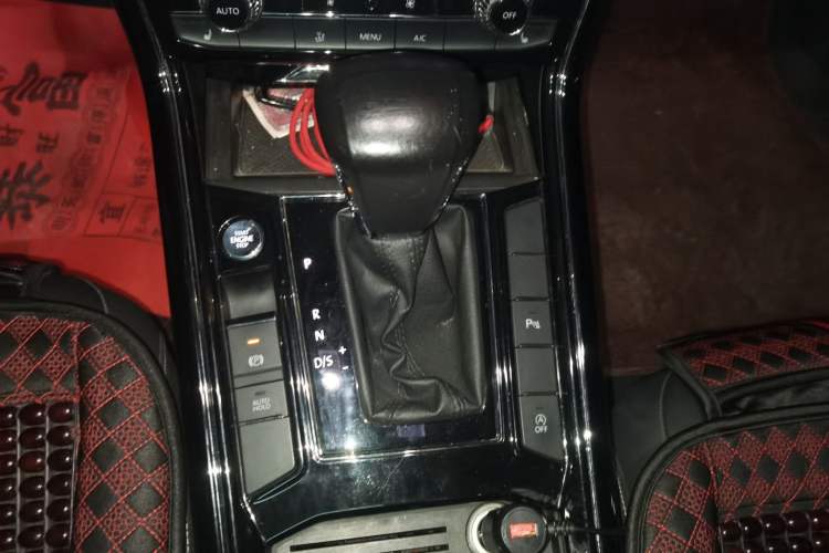 Used Volkswagen Phideon 2016 380TSI Two-Wheel-Drive Luxury Edition
