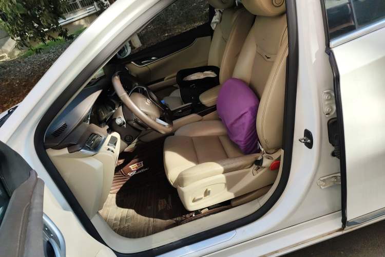 Used Cadillac XTS 2014 28T Comfort Version
