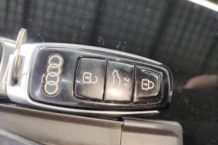 Used Audi Q8 2019 55 TFSI Luxury Dynamic Model
