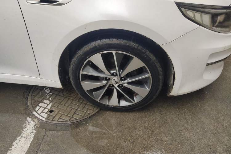 Used Kia K5 2016 2.0L Automatic LUX
