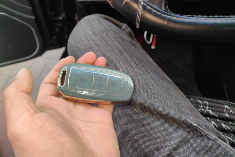 Used Geely Auto Emgrand 2016 Sedan 1.5L Manual Upward Edition