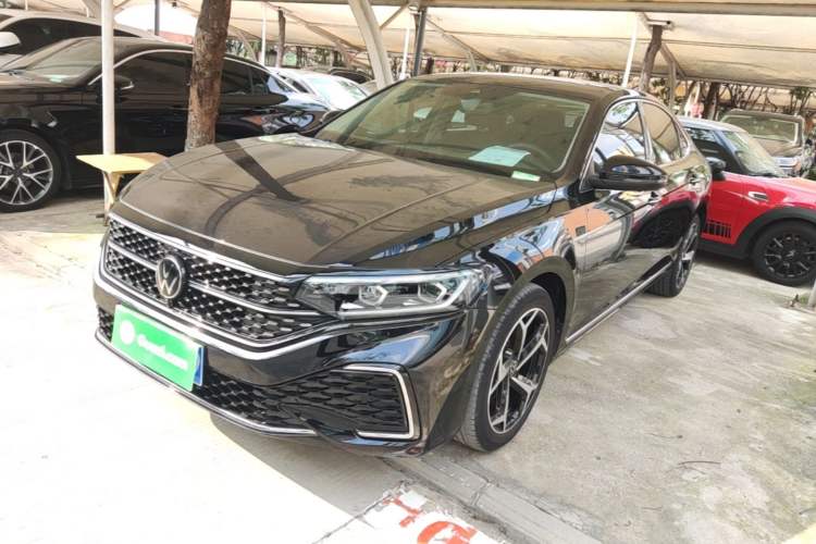 Used Volkswagen Passat 2023 Restyled 330TSI Starry Luxury Edition