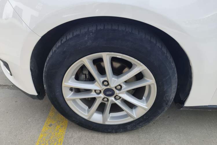 Used Ford Focus 2015 Hatchback 1.6L Automatic Fashion Edition