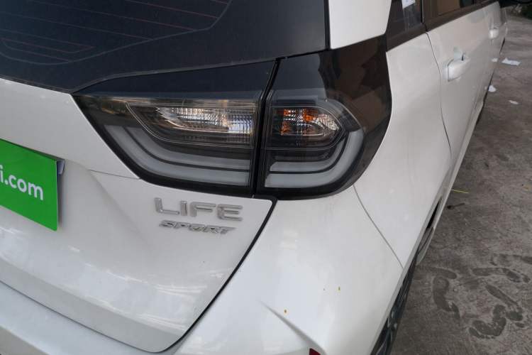 Used Honda LIFE 2023 1.5L CVT SPO-SS Dynamic Edition
