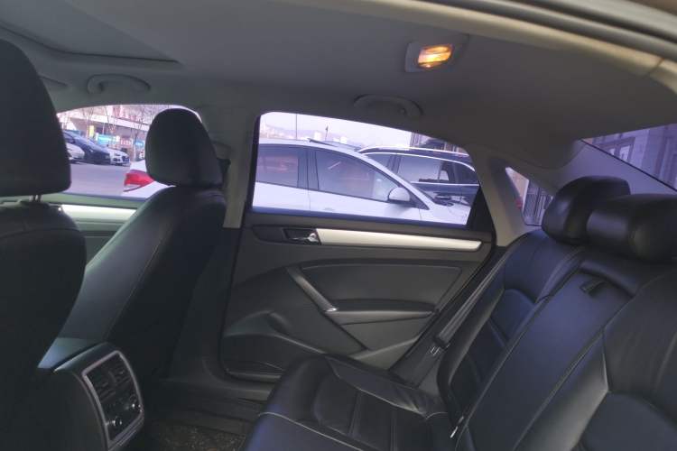 Used Volkswagen Passat 2014 1.8TSI DSG Prestige Edition
