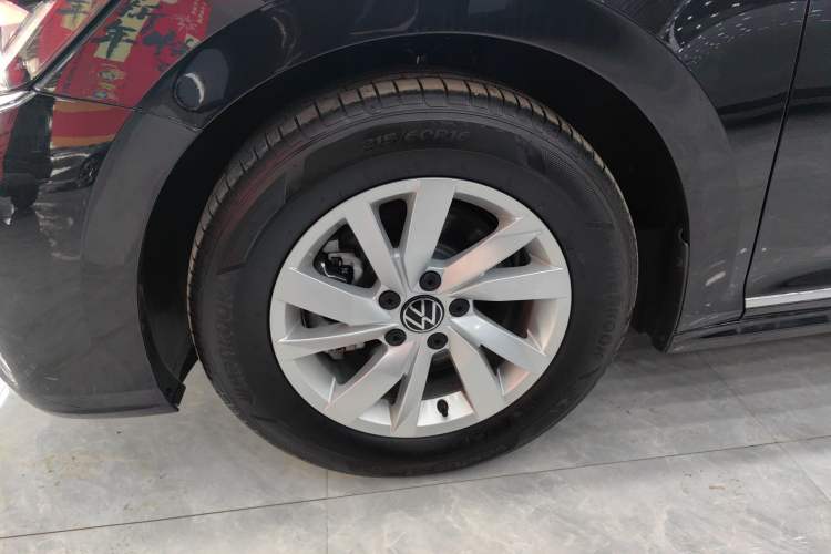 Used Volkswagen Passat New Energy 2025 430 PHEV Hybrid Business Edition Left Front Wheel Hub