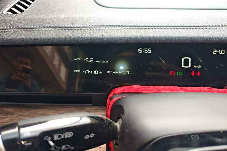 Used NETA S 2022 Extended-Range Version 1160 km Range Rear-Wheel-Drive Compact Edition Odometer Close Up