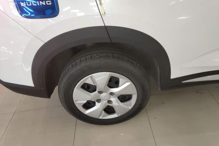 Used Wuling Alvez 2022 1.5L Manual Free-Style Model