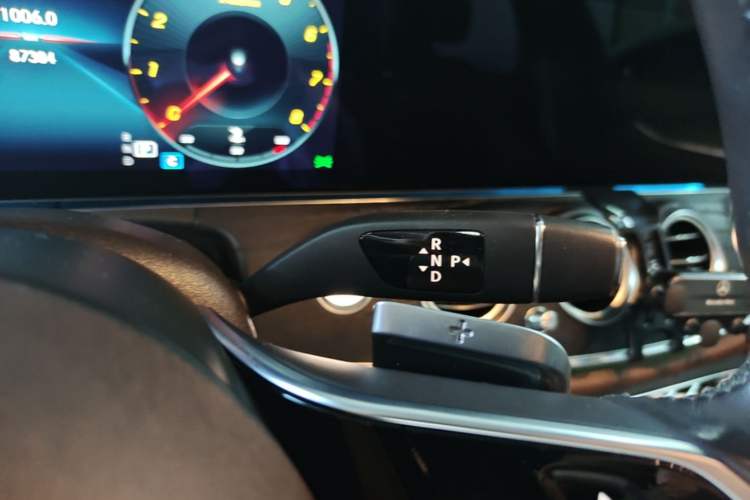 Used Mercedes-Benz E-Class 2022 Second Facelift E 300 L Fashion Edition
