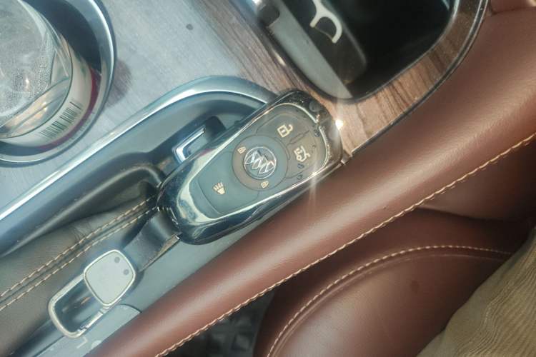 Used Buick Envision 2017 28T Four-Wheel Drive Elite Model
