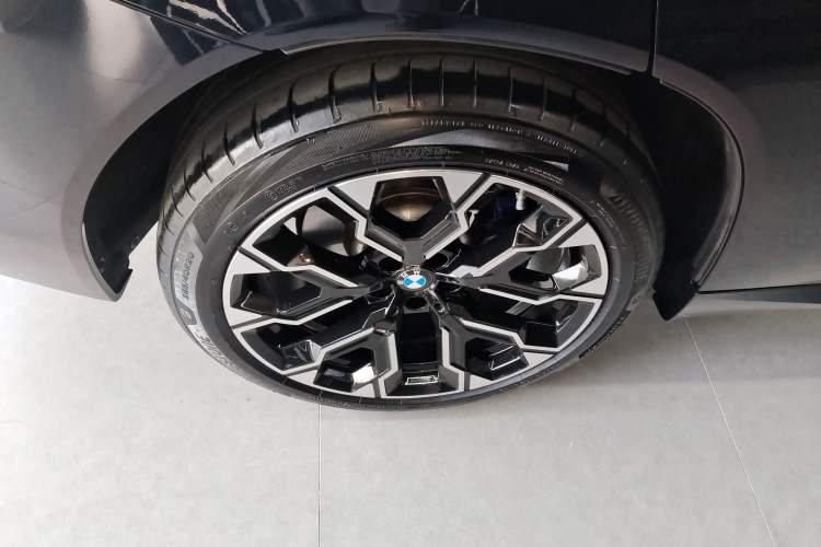 Used BMW X3 2025 xDrive30L Leading Model M Sport Package Right Rear Wheel Hub