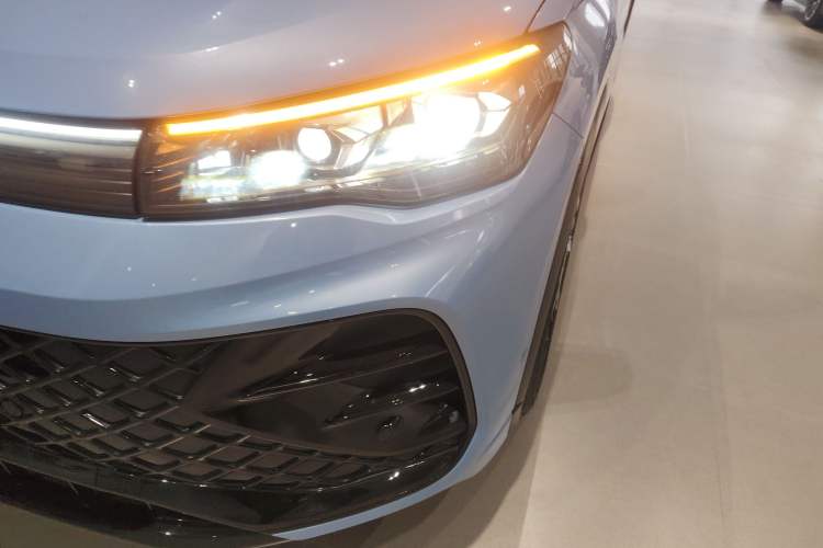 Used Volkswagen Tiguan L 2024 PRO 380TSI Four-Wheel Drive R-Line Prestige Edition
