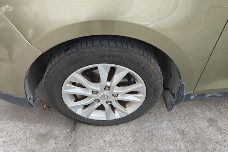 Used Baojun 730 2014 1.5L manual standard trim 7 seats