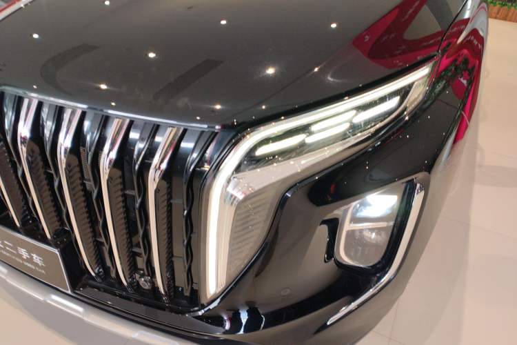 Used Hongqi HS7 PHEV 2024 2.0T PHEV Four-Wheel Drive Flagship Edition 6 Seats