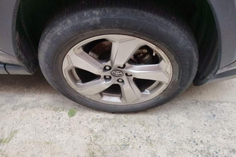 Used Toyota RAV4 2022 2.0L CVT Two-Wheel Drive Fashion Plus Edition Right Front Wheel Hub