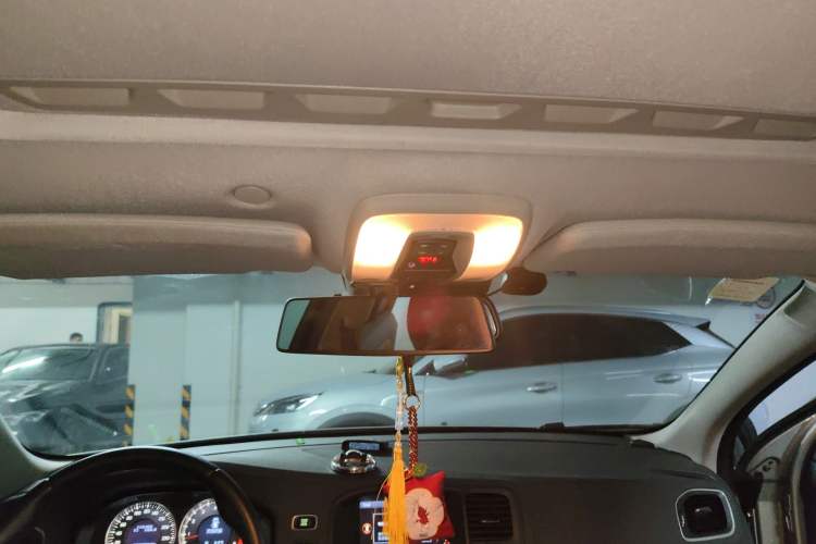 Used Volvo V60 2013 T5 Zhiya Edition